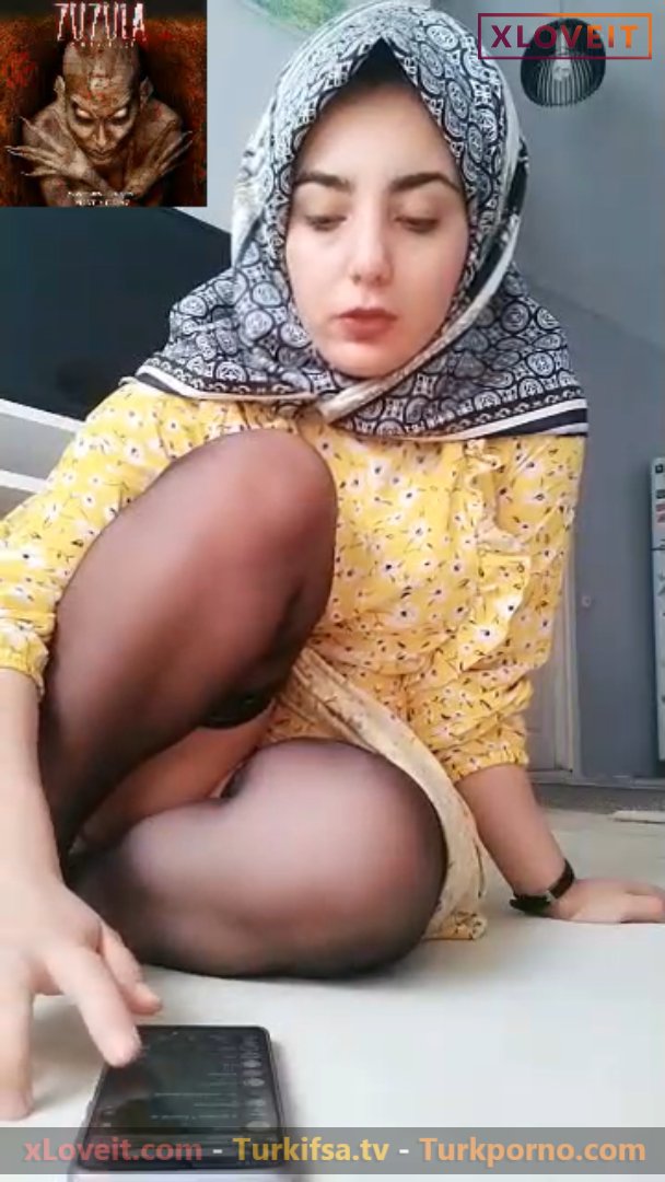 Türbanlı Öğretmen ifşa Mutfakta sarı elbiseli yayın seyret